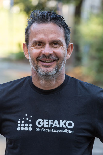 DirkSchuster_web.jpg DirkSchuster_web.jpg